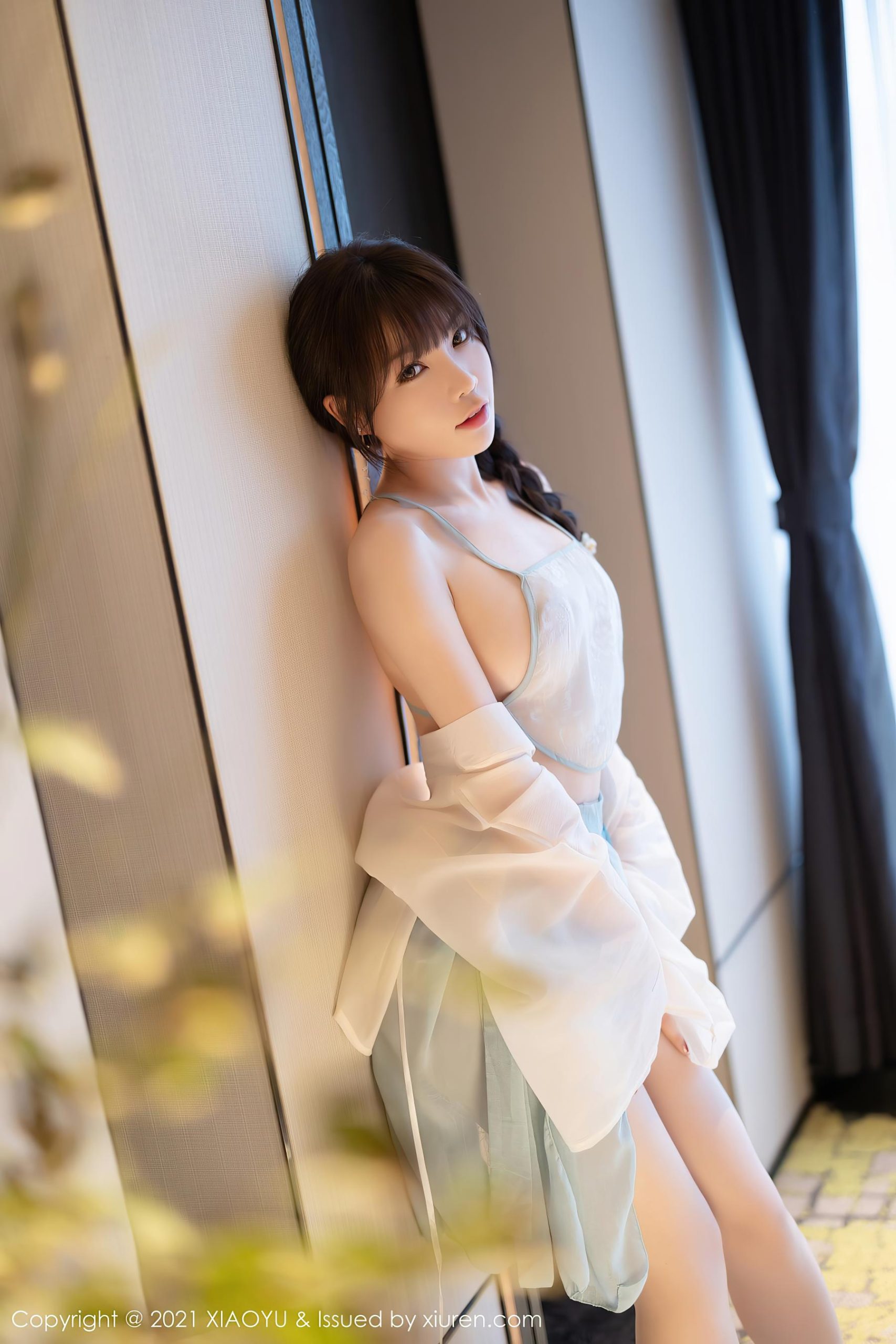 XIAOYU语画界 2021.12.20 Vol.679 芝芝Booty 御姐美腿 [95+1P 762MB]